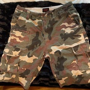 Men’s camouflage shorts